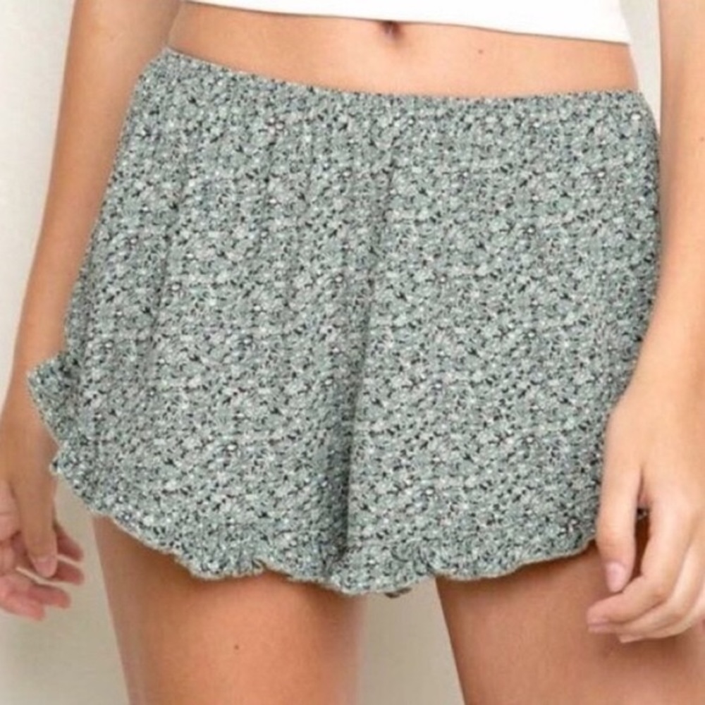 BRANDY MELVILLE SHORTS